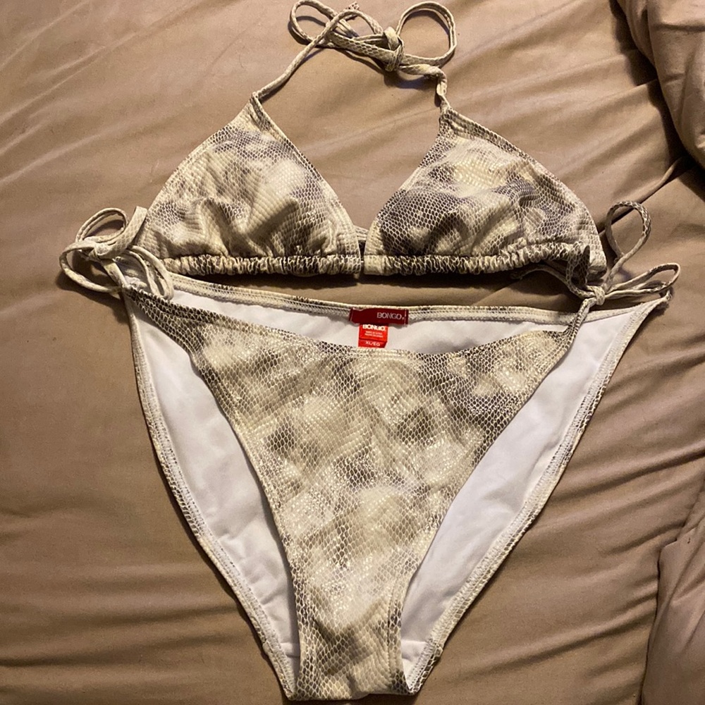 Bongo “snakeskin” bikini!